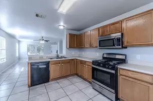 17808 Golden Valley Dr, Manor, TX 78653 - Photo 3