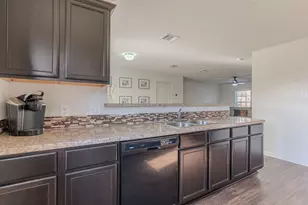 204 Denson Ln, Jarrell, TX 76537 - Photo 9