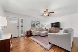 509 E 17th St, Georgetown, TX 78626 - Photo 21