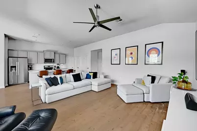 8300 Turnberry Lane, Austin, TX 78744 - Photo 3