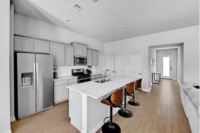 8300 Turnberry Lane, Austin, TX 78744 - Photo 7