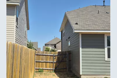 116 Lyrebird Lane, Hutto, TX 78634 - Photo 3