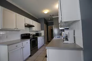 7200 Dan-Jean Dr, Austin, TX 78745 - Photo 3