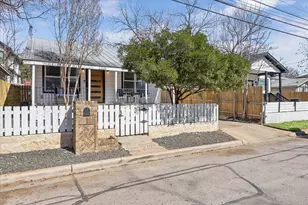 2306 Santa Maria St, Austin, TX 78702 - Photo 1