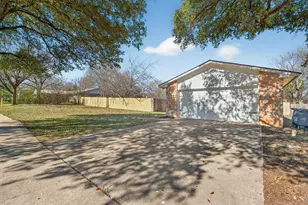 8400 Seminary Ridge Dr, Austin, TX 78745 - Photo 3