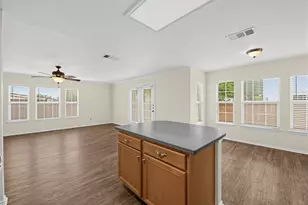 360 Thicket Ln, Kyle, TX 78640 - Photo 5