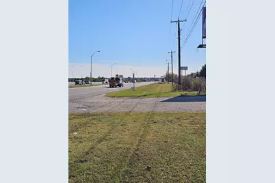 13615 N Interstate 35 Highway, Jarrell, TX 76537 - Photo 3