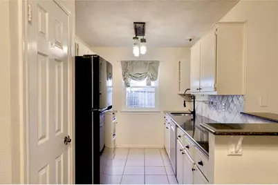 8705 Clearbrook Trail #B, Austin, TX 78729 - Photo 3