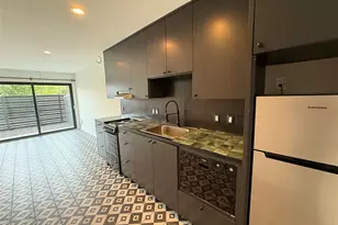 201 Academy Dr, Austin, TX 78704 - Photo 3