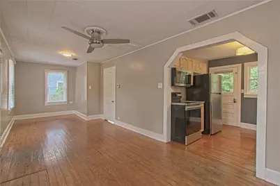 206 E 6th Street, Georgetown, TX 78626 - Photo 9