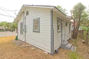 206 E 6th St, Georgetown, TX 78626 - Photo 5