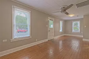 206 E 6th St, Georgetown, TX 78626 - Photo 7