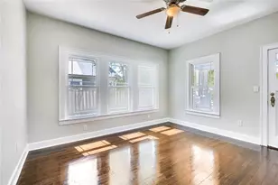 906 E 38 1/2 St, Austin, TX 78751 - Photo 21