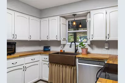 115 Wuensche, Thorndale, TX 76577 - Photo 11