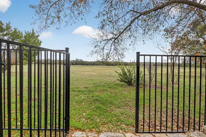 1041 Naranjo Drive, Georgetown, TX 78628 - Photo 29