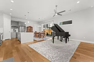 1116 Stobaugh St, Austin, TX 78757 - Photo 5