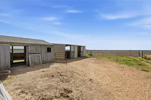 15620 Harry Lind Rd, Elgin, TX 78621 - Photo 7