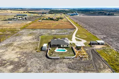 15620 Harry Lind Road, Elgin, TX 78621 - Photo 7