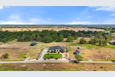 212 Doc Bryson, Bastrop, TX 78602 - Photo 3