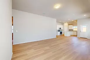 12104 Dillon Fls Dr, Austin, TX 78747 - Photo 11