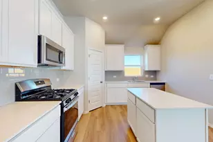 12104 Dillon Fls Dr, Austin, TX 78747 - Photo 13