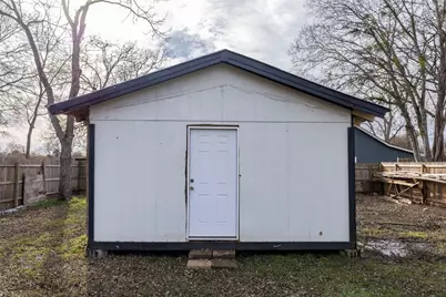 529 Giddings Street, Lexington, TX 78947 - Photo 17