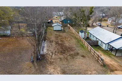 529 Giddings Street, Lexington, TX 78947 - Photo 13