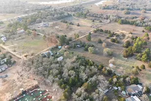 171 Split Rail Ln, Smithville, TX 78957 - Photo 29