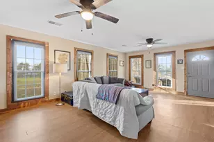 171 Split Rail Ln, Smithville, TX 78957 - Photo 9