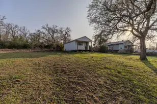 171 Split Rail Ln, Smithville, TX 78957 - Photo 21