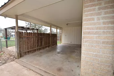 608 Wilkes Street, Smithville, TX 78957 - Photo 13