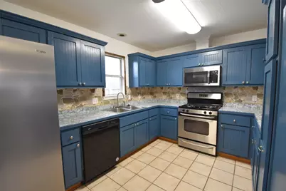 608 Wilkes Street, Smithville, TX 78957 - Photo 7