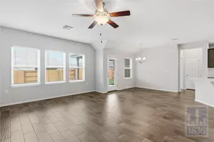 7800 Vista Mejor Dr, Austin, TX 78744 - Photo 7