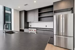 610 Davis St, Austin, TX 78701 - Photo 3