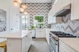 1214 Delano St, Austin, TX 78721 - Photo 7