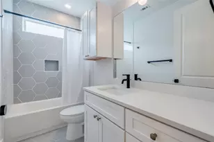 1214 Delano St, Austin, TX 78721 - Photo 9