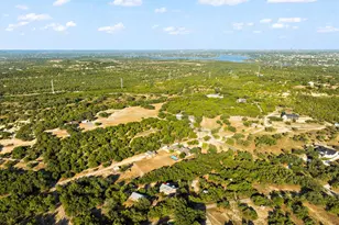 3204 Tabletop Mountain Dr, Spicewood, TX 78669 - Photo 5