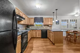 3204 Tabletop Mountain Dr, Spicewood, TX 78669 - Photo 9