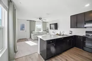 625 Marty Allen Loop, Jarrell, TX 76537 - Photo 7