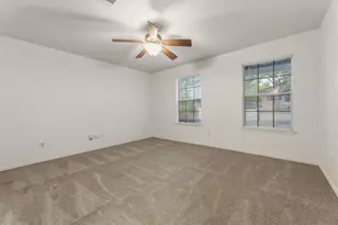 2405 E 9th St, Austin, TX 78702 - Photo 7