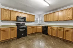 2405 E 9th St, Austin, TX 78702 - Photo 15