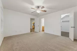 2405 E 9th St, Austin, TX 78702 - Photo 9