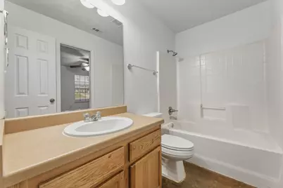 2405 E 9th Street #A, Austin, TX 78702 - Photo 11