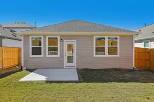 148 Two Bits Ln, Elgin, TX 78621 - Photo 35