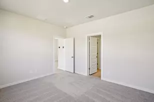 148 Two Bits Ln, Elgin, TX 78621 - Photo 9