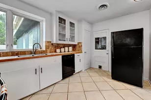 5700 Avenue G, Austin, TX 78752 - Photo 7