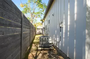 6325 Ponca St, Austin, TX 78741 - Photo 3