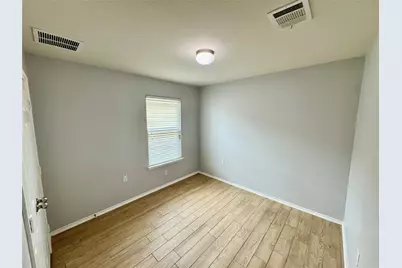 5816 Knoll Pines Pass Drive, Austin, TX 78724 - Photo 15