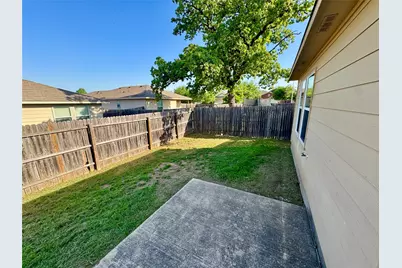 5816 Knoll Pines Pass Drive, Austin, TX 78724 - Photo 21