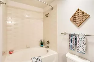 1601 E Cesar Chavez St, Austin, TX 78702 - Photo 23